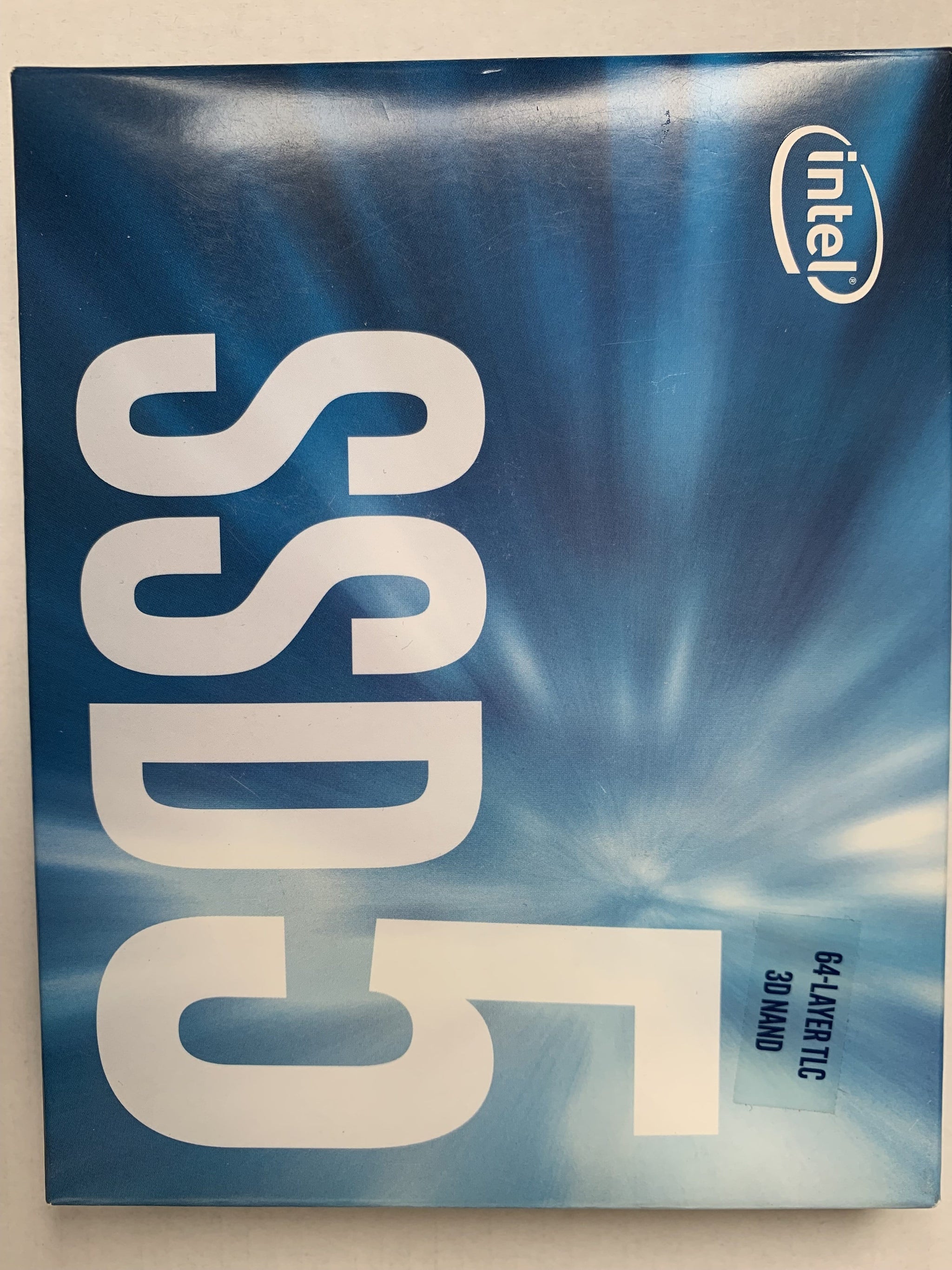 商品画像：Amazon.com: Intel SSD 545s Series (256GB, 2.5 2